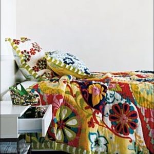 Anthropologie Bella Hothouse Queen Quilt